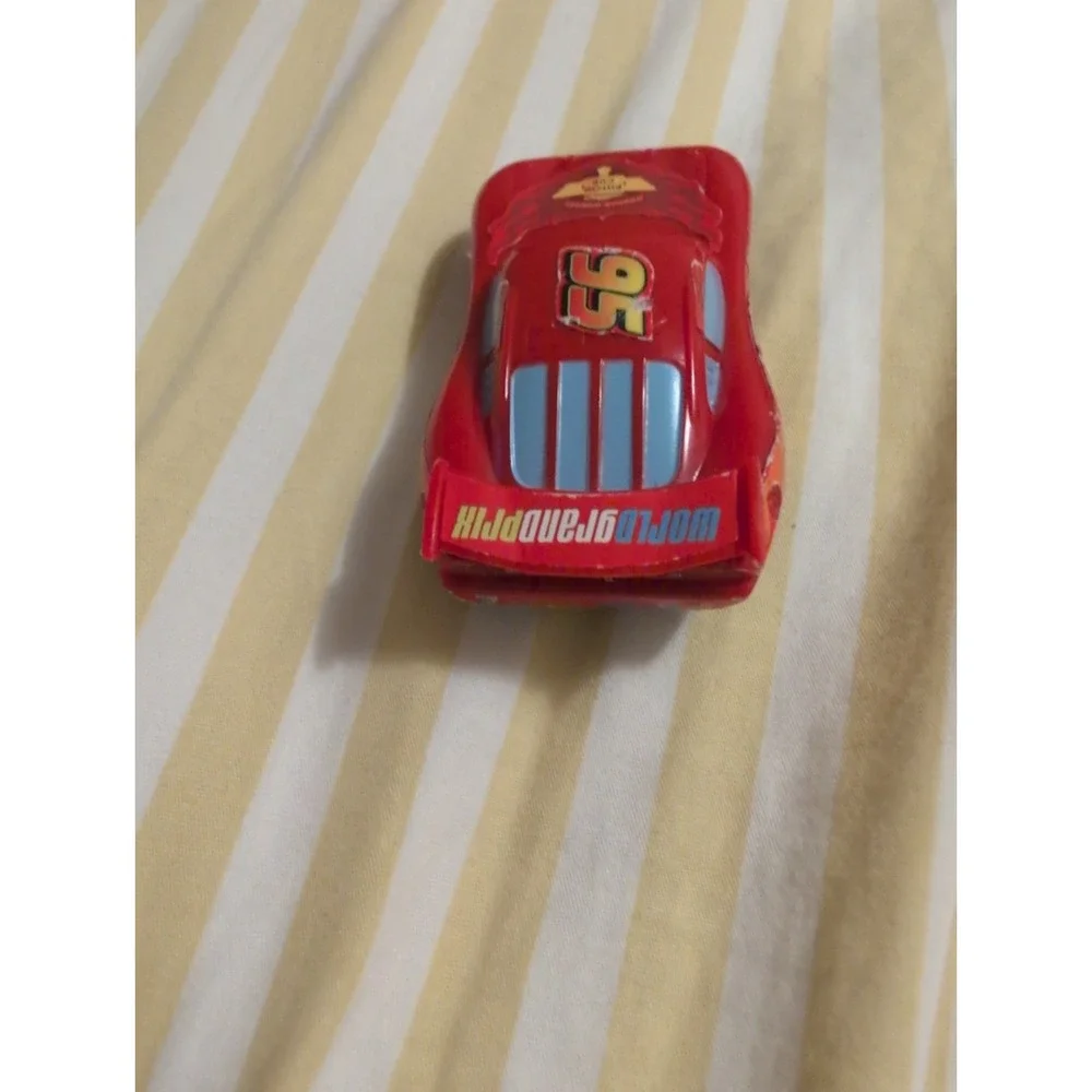 Disney Pixar Cars Die Cast Lightning McQueen Grand Prix 3